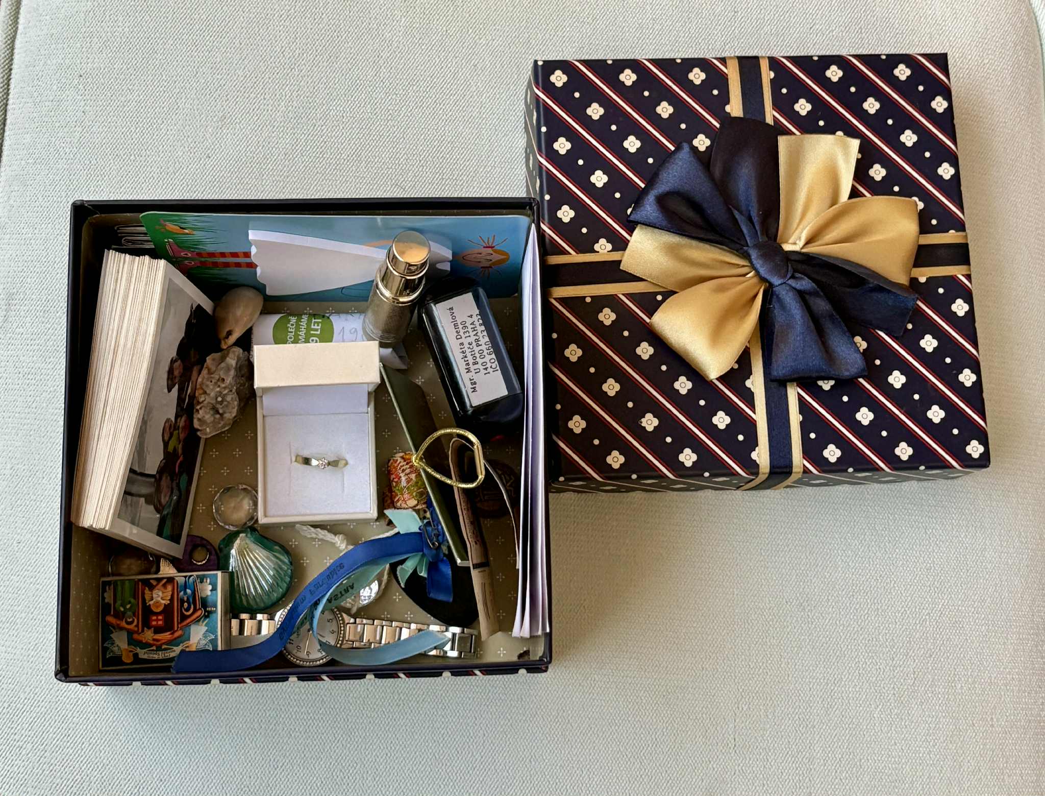 Idea box - krabice s různými předměty na nápady